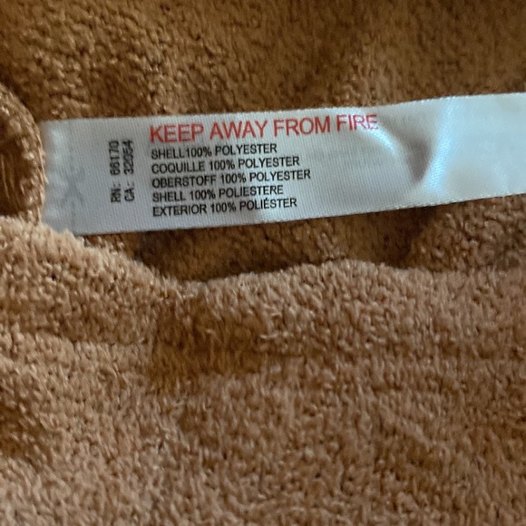 Urban Outfitters Out From Under Ari Ruched NWT
Collared Top Size XS - Picture 6 of 6